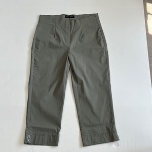 Magic Shape olive EU 38 capri pants
